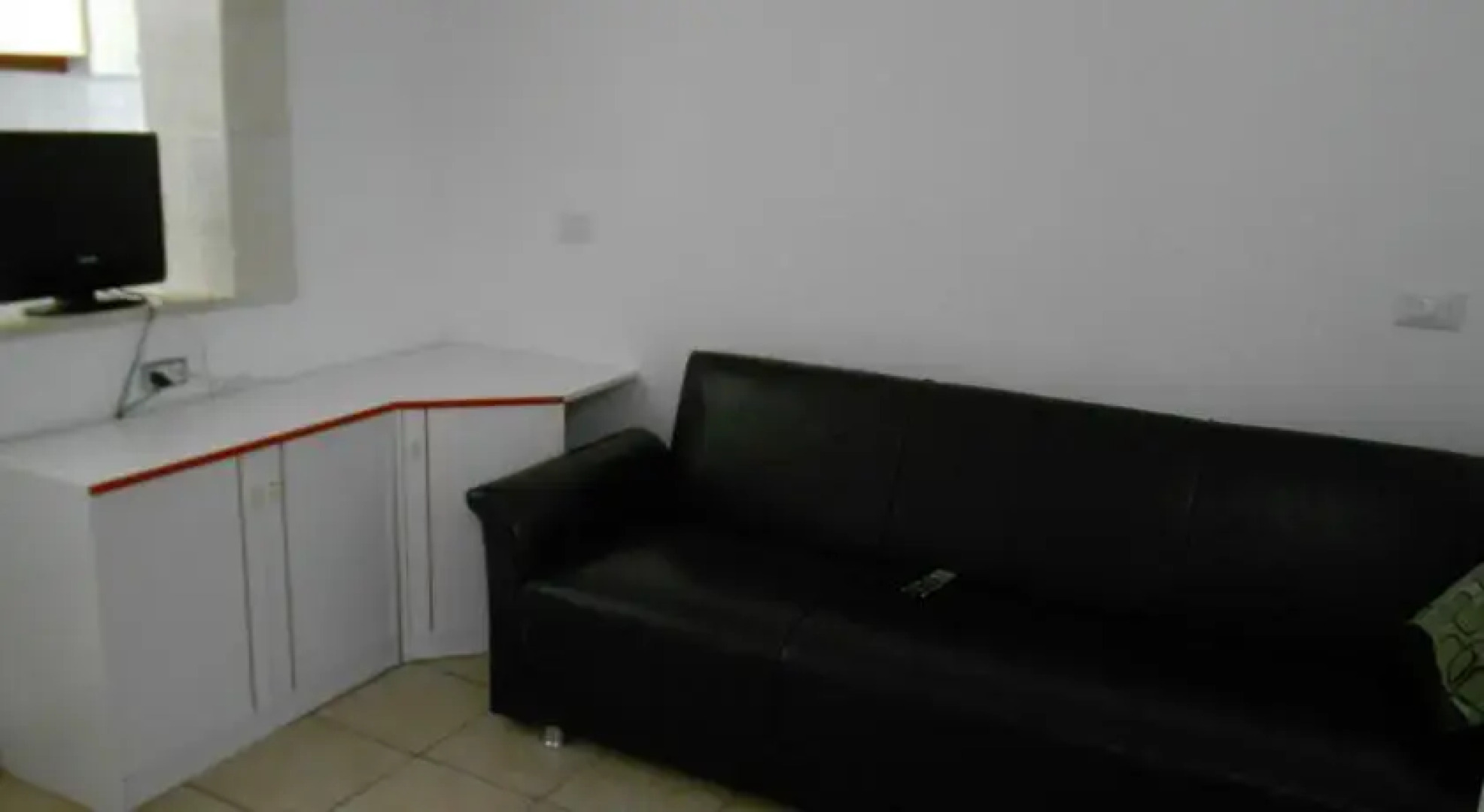 Quattro Colonne di fronte al mare