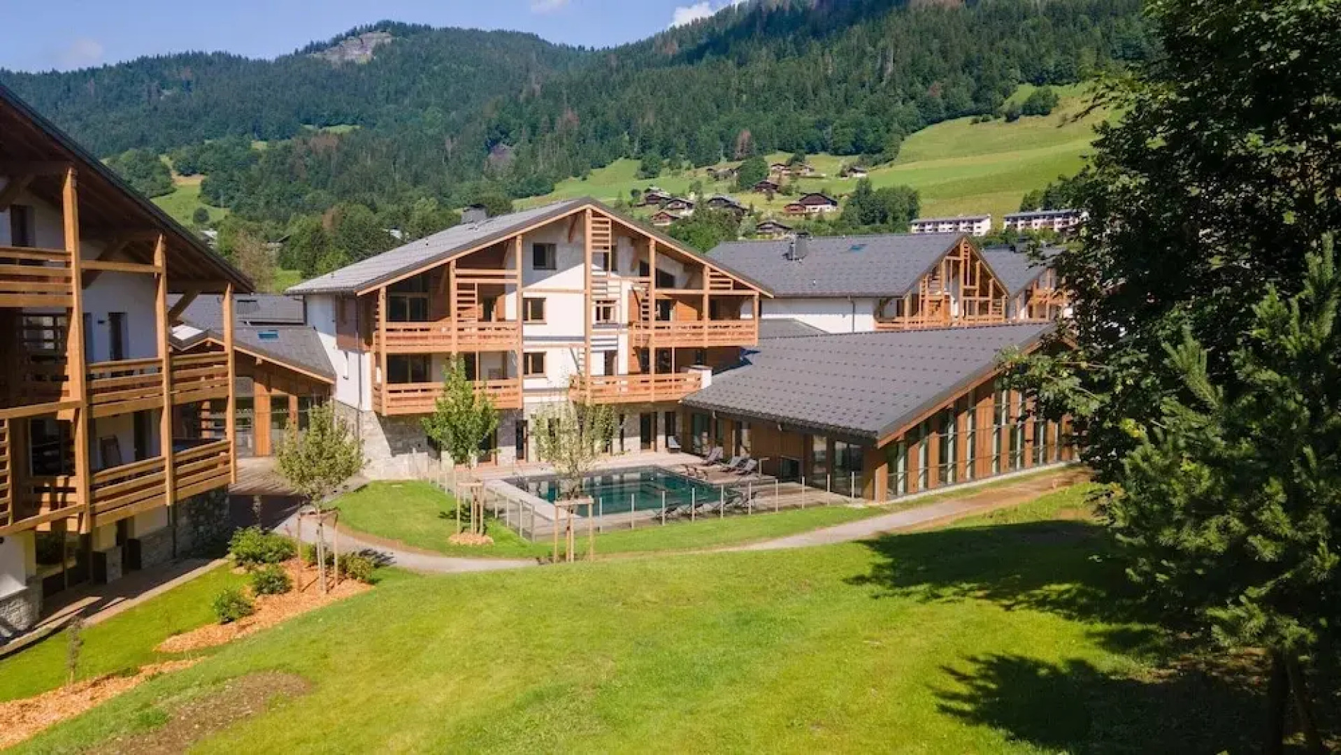 Charming Apt With View 2bd/6p -residence in Mega\"ve