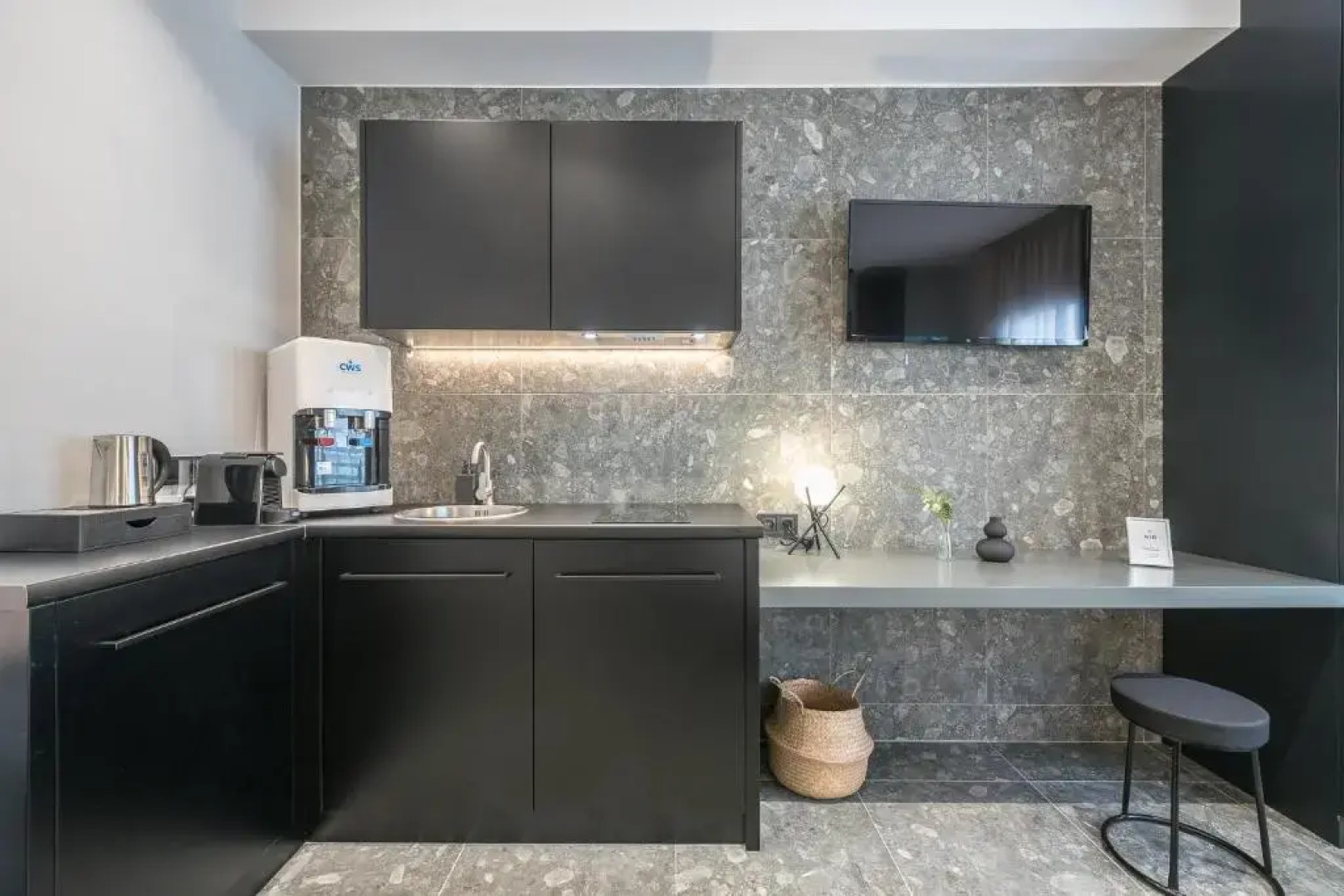 The Asprogeraka - self check-in rooms