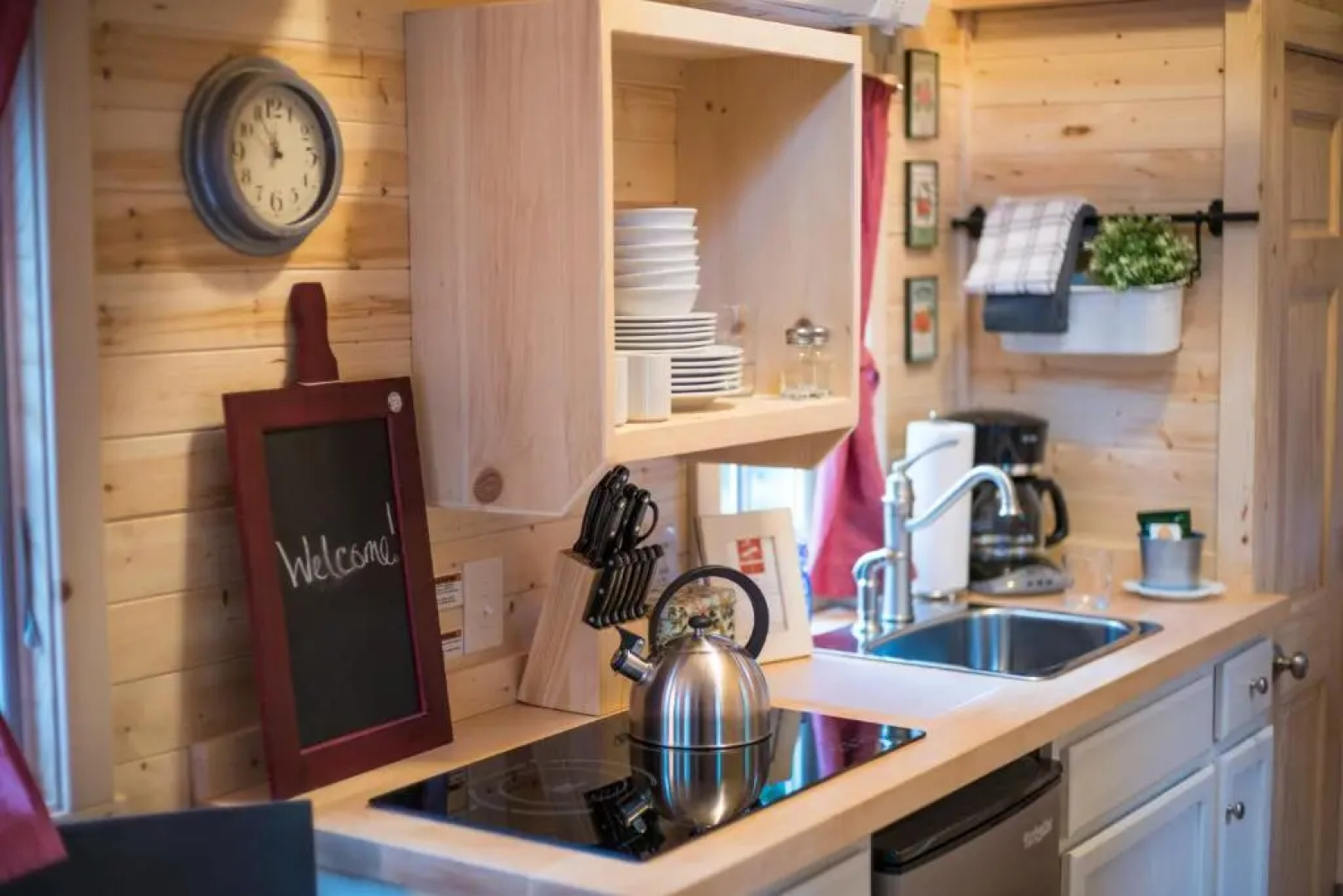 Mount Hood Village Scarlett Tiny House 3