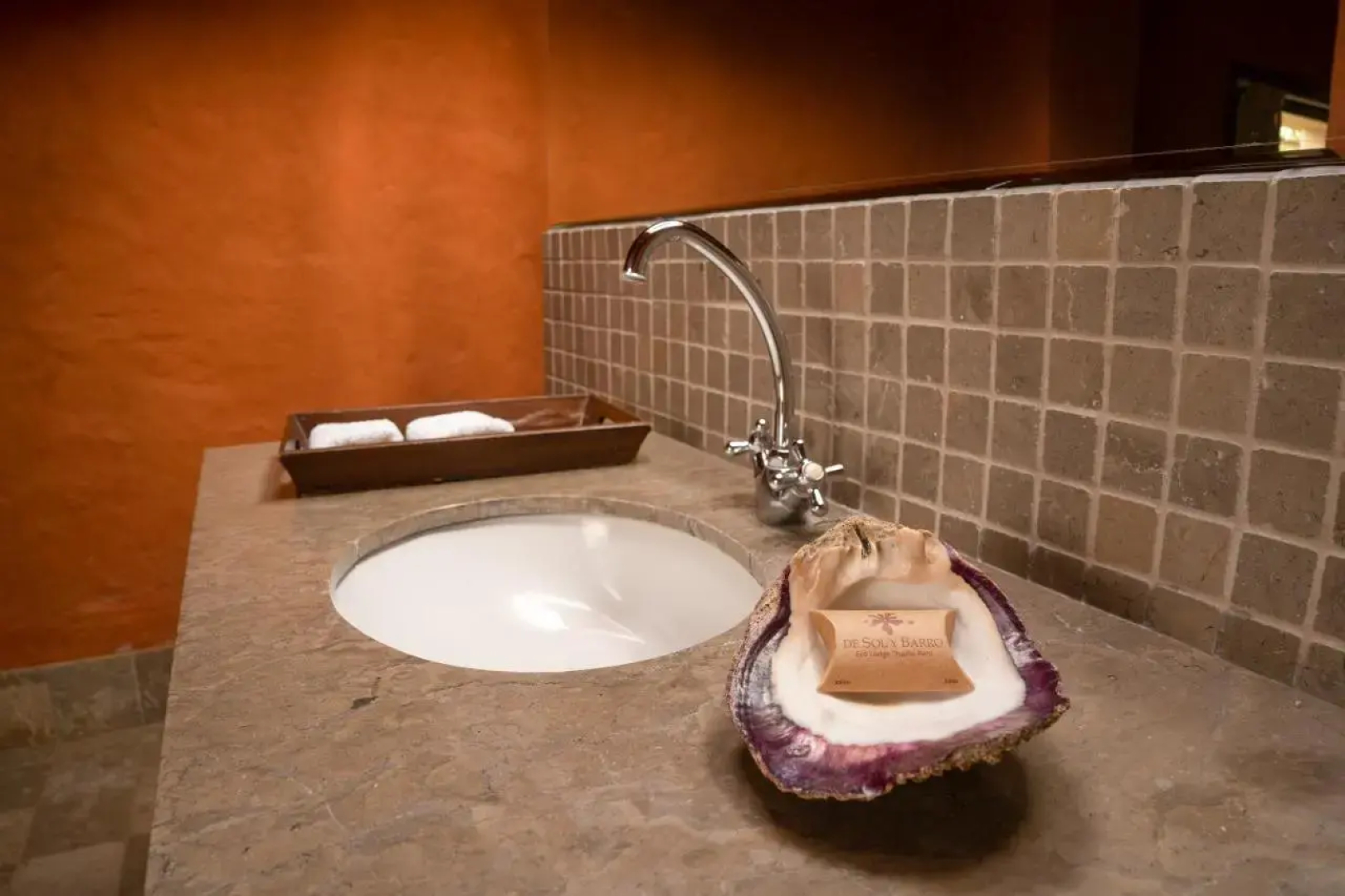 De Sol y Barro Sanctuary Lodge