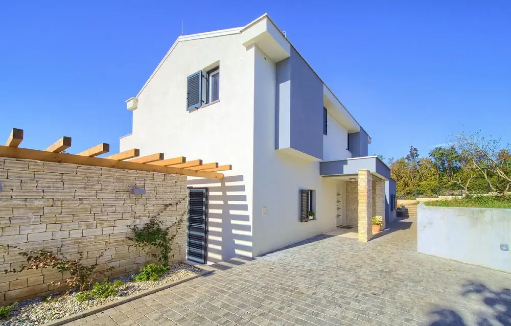 Beautiful Home in Vrbnik With Outdoor Swimming Pool, Wifi and 3 Bedrooms