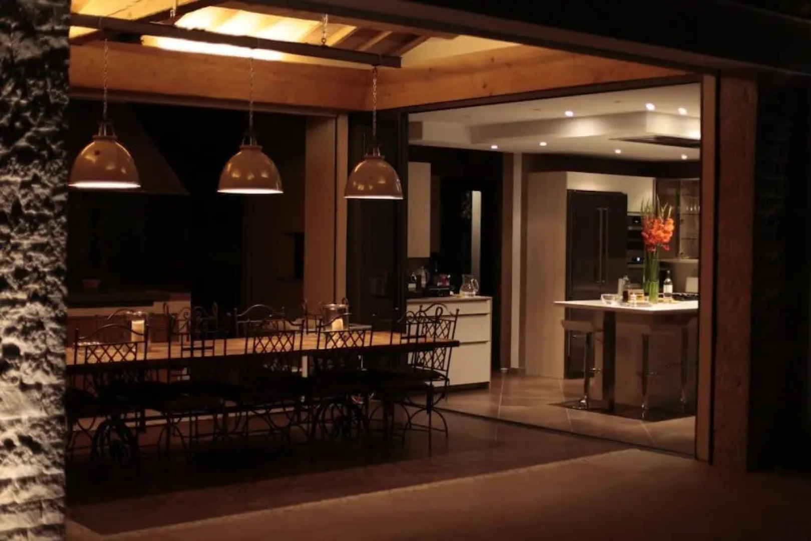 Luxurious villa 4 bedrooms in secluded area, swimming pool