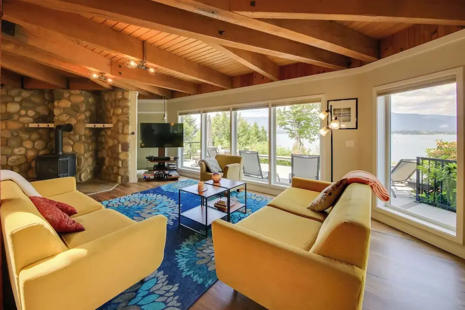 Stellar Views! Lake Pend Oreille Retreat w/ Dock