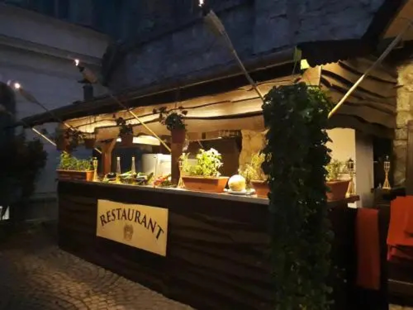 Mr. Görgey Art Hotel & Bistro