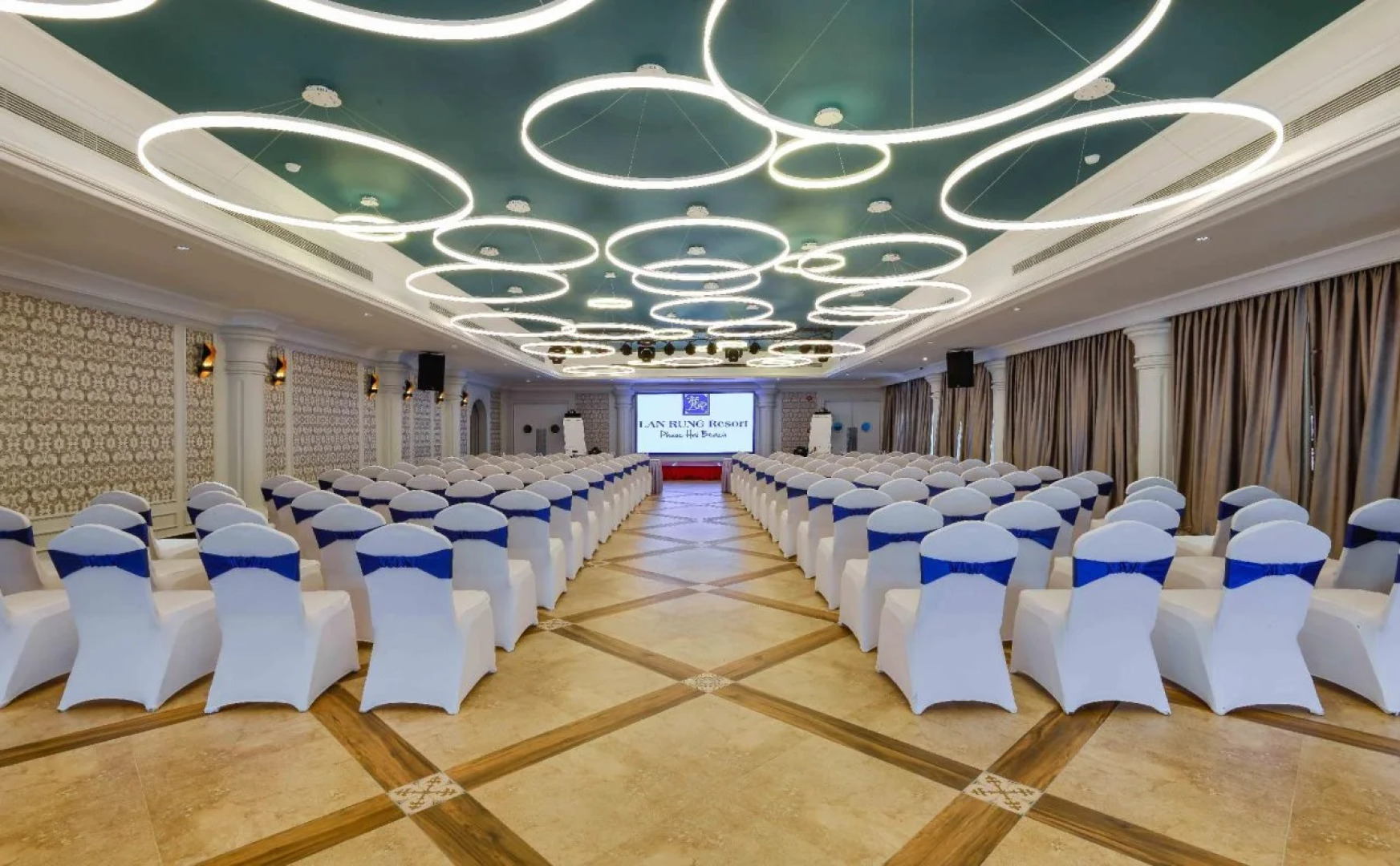 Lan Rung Beach Resort