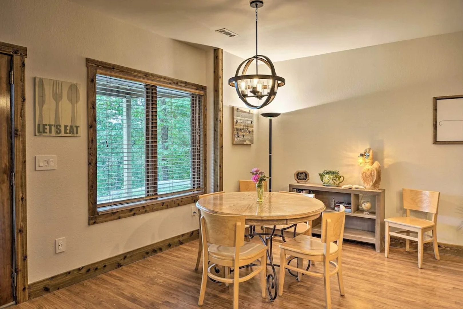 Beaver Lake Retreat w/ Lake Access & Fire Pit!