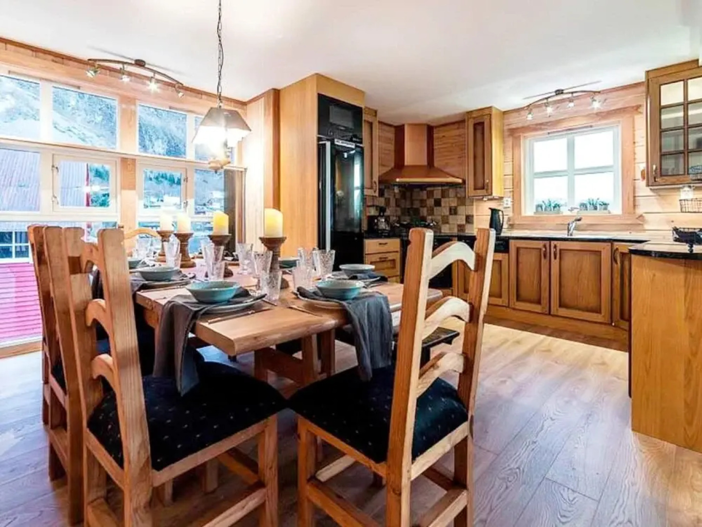 10 Person Holiday Home in Midsund