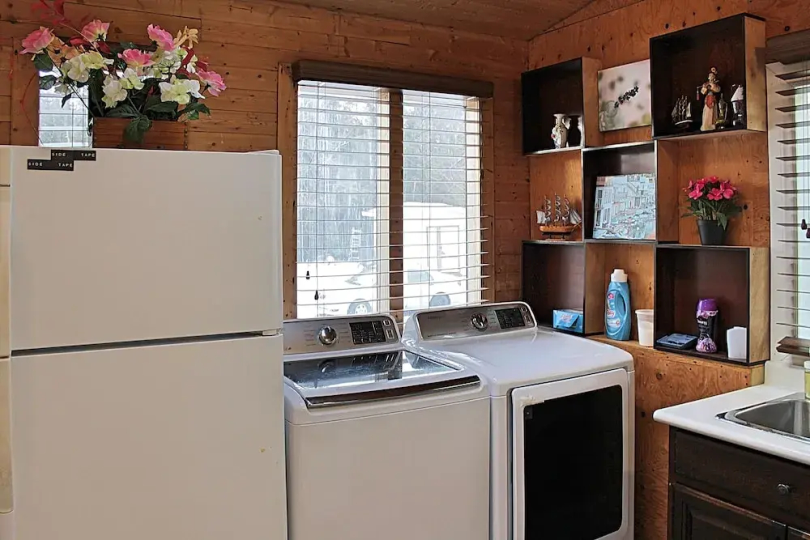 Lakeside 2 Bedroom Guest Suite