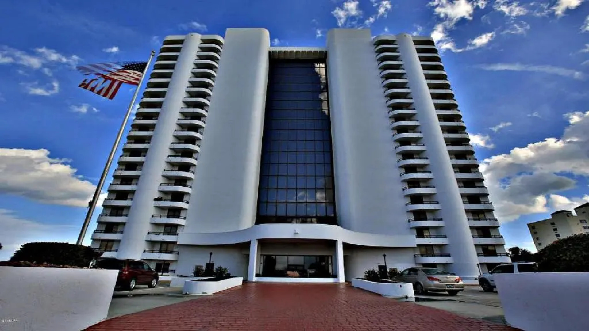 The Sherwin - 906 2BR