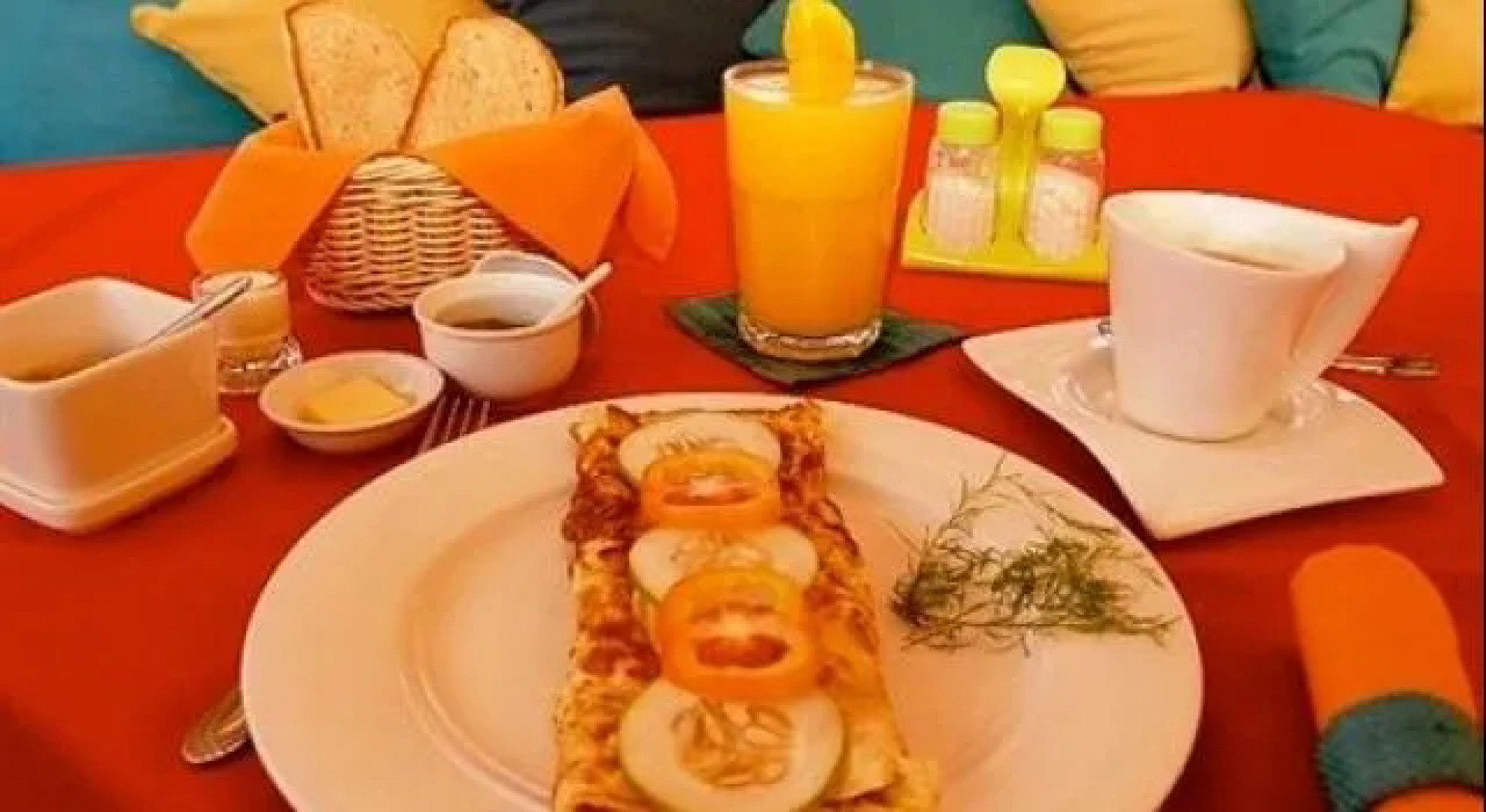 ChARTs Resort and ART-Café