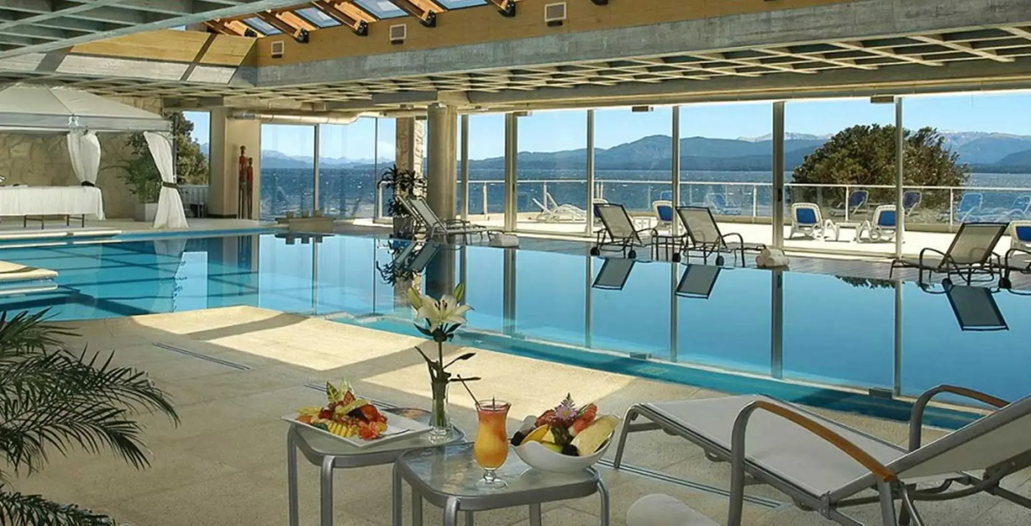 Cacique Inacayal Lake & Spa Hotel