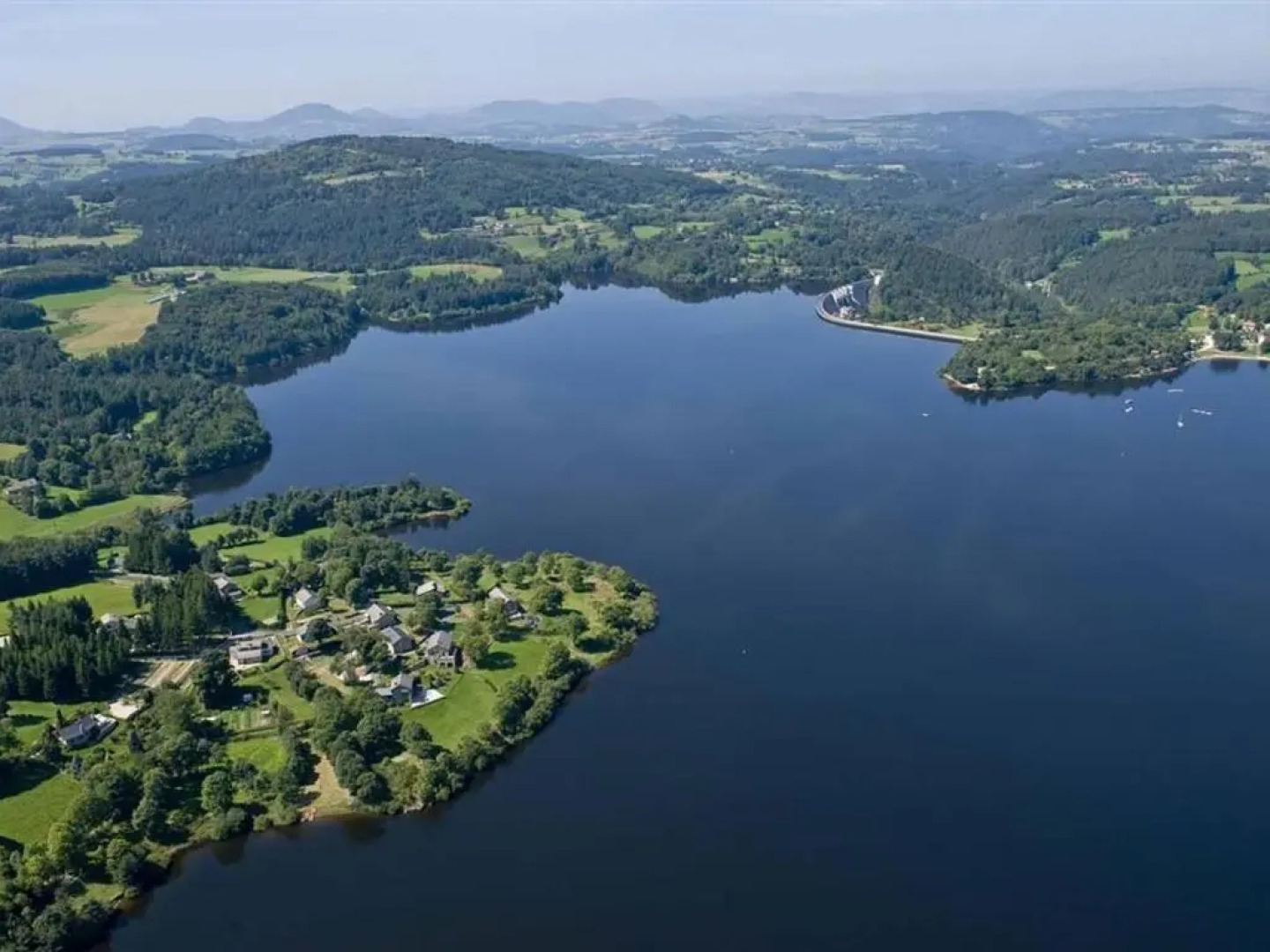 Gîte Lapte, 9 pièces, 23 personnes - FR-1-582-101