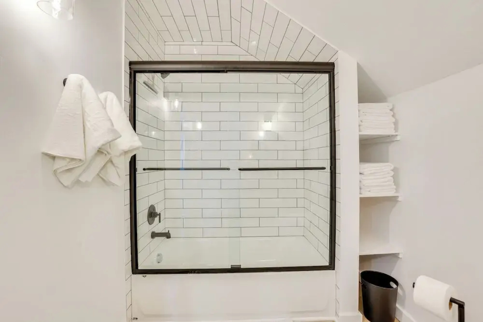 Family-friendly Donnelly Home w/ Private Hot Tub!