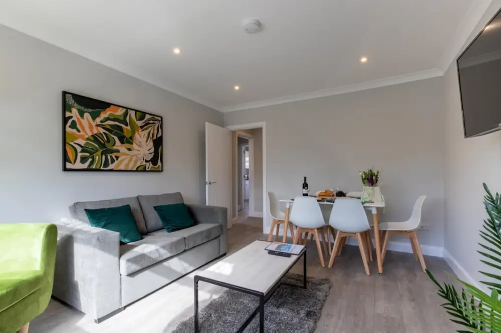 Altham Place-fully Refurbished 2-bath Bungalow
