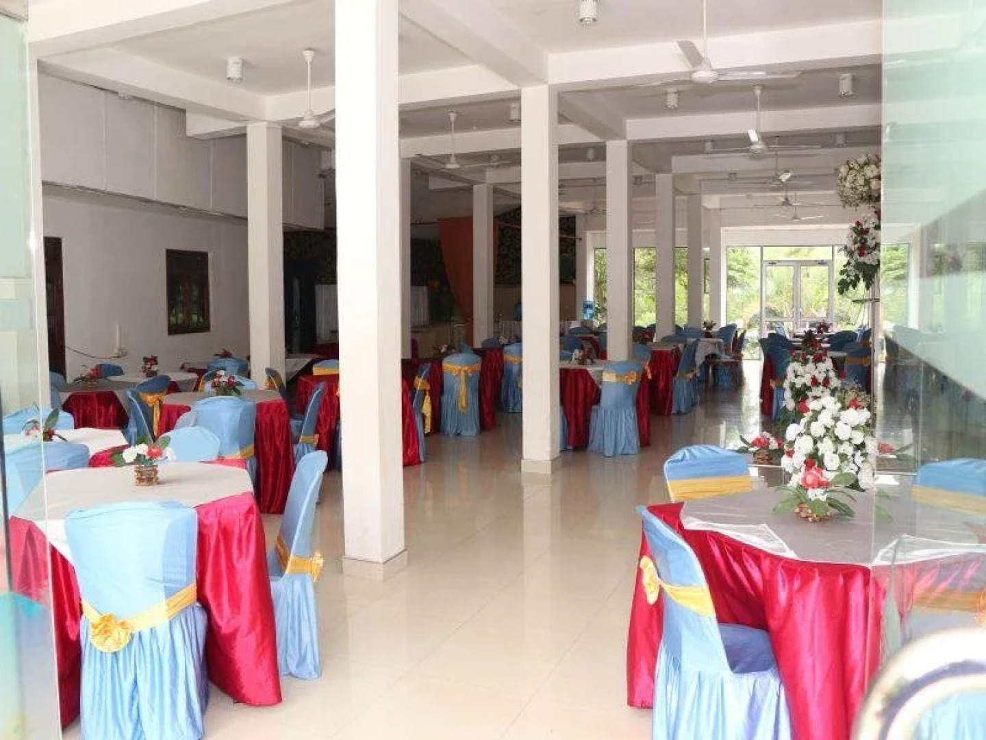 Tharusha White House Hotel