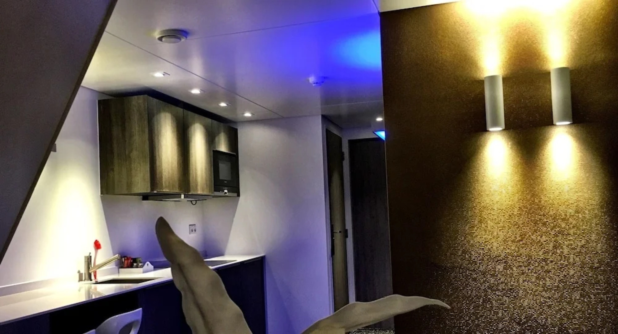 Apart Food and Drinks