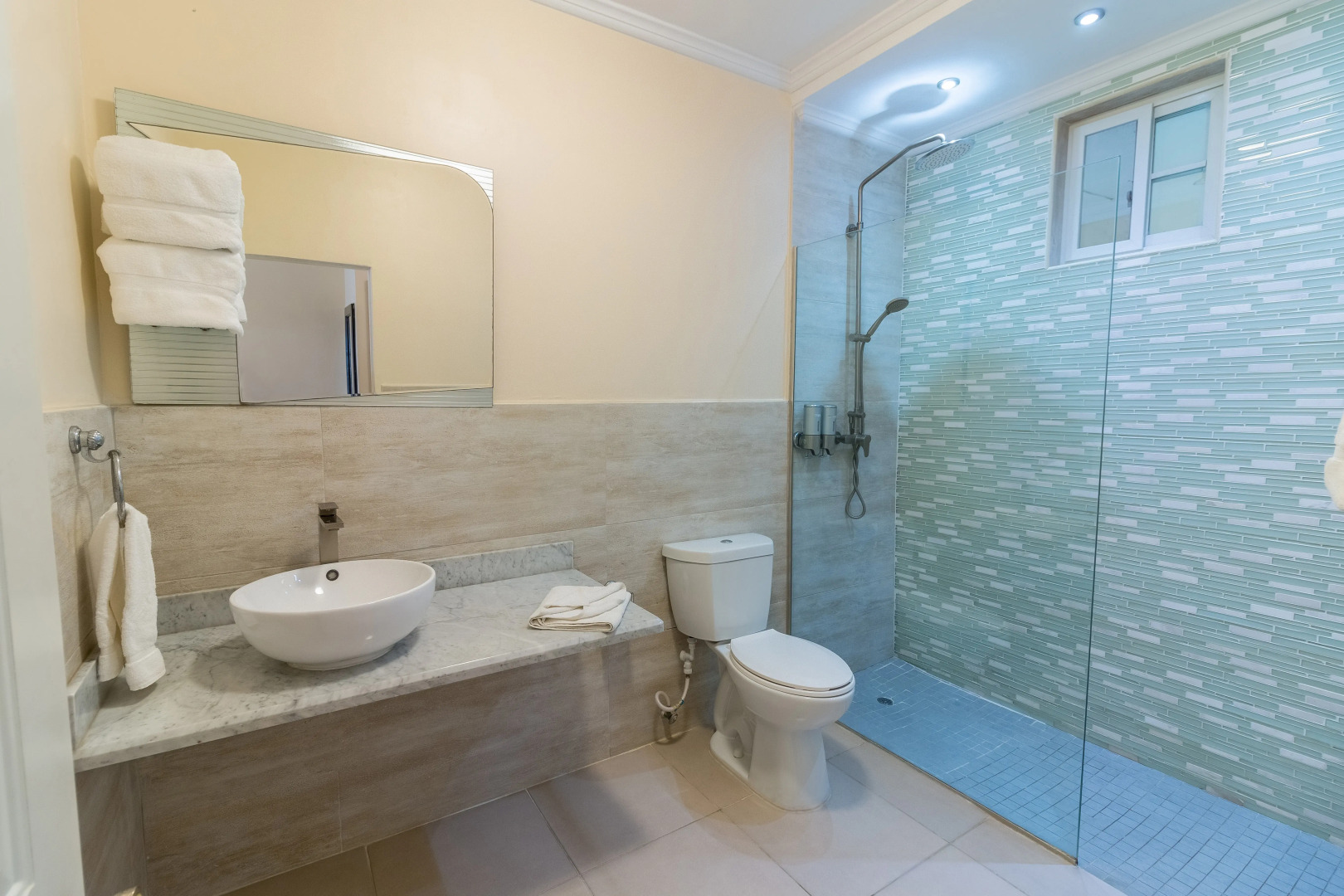 Travellers Beach Resort