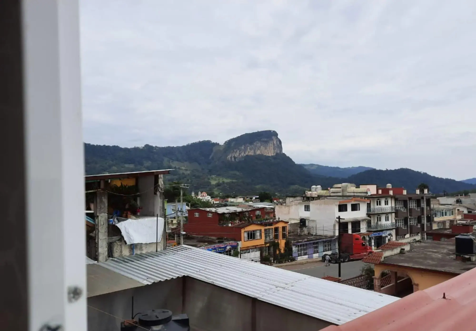 Hotel & Suites Cerro Rojo