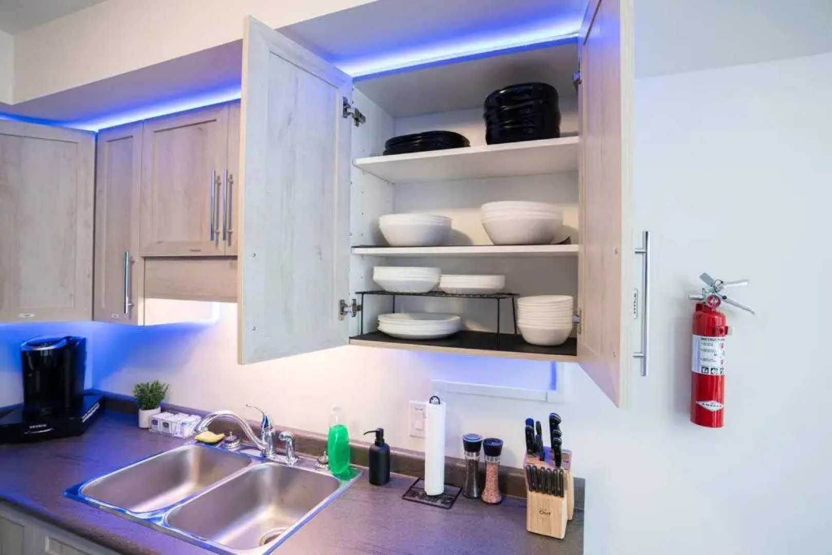 8 BEDS The Central - 15 Mins To The Falls