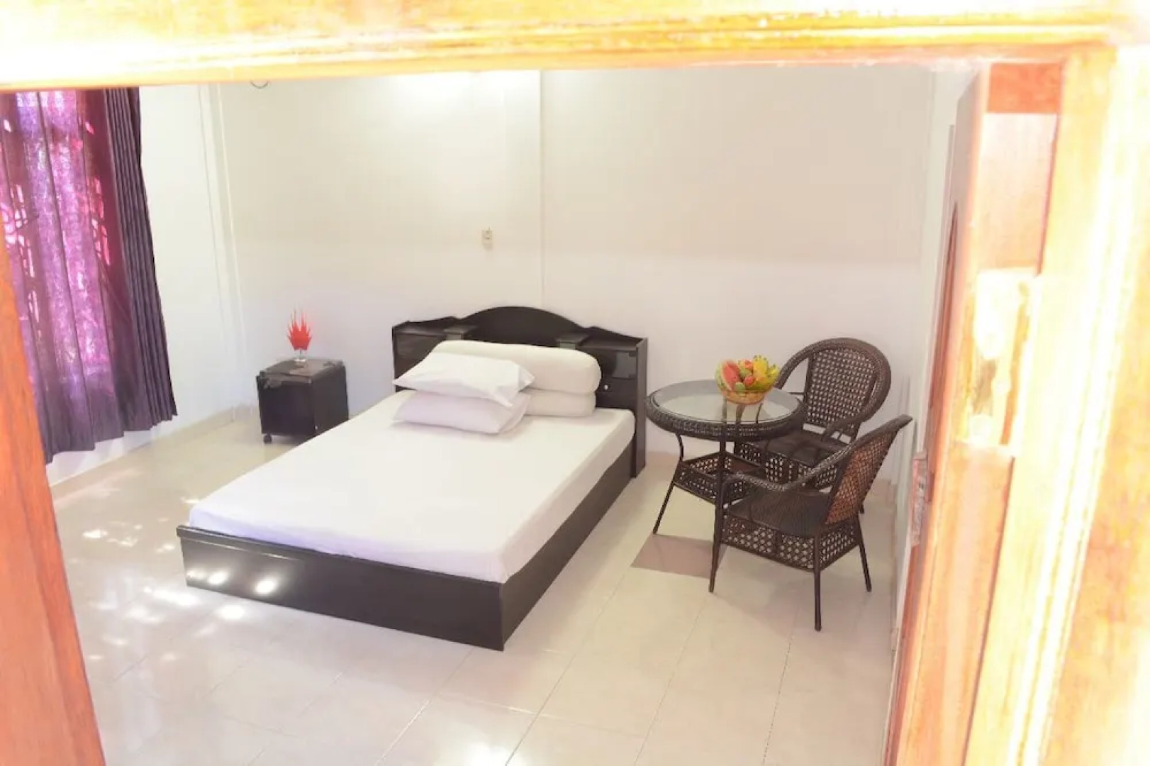 Serene Blue Bowls Surf Inn