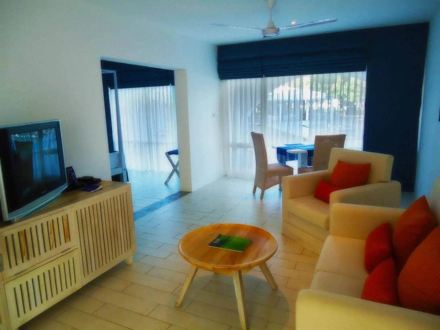 Trinco Blu by Cinnamon