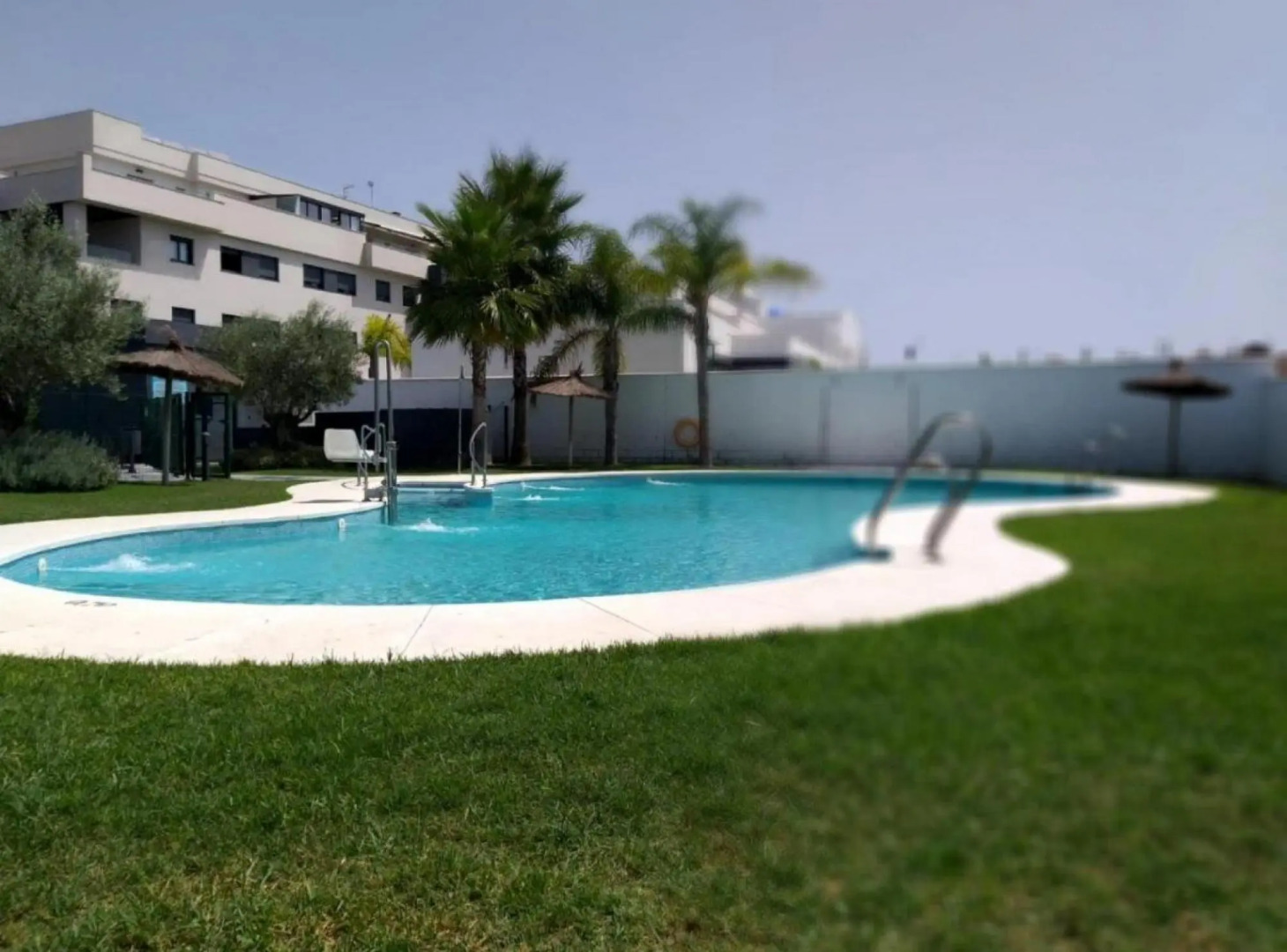 SIBS McVILLA - Atico con Piscina