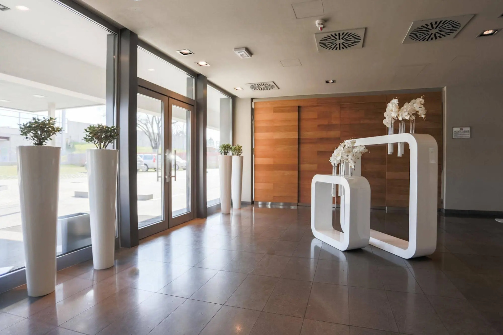 One Hotel & Restaurant