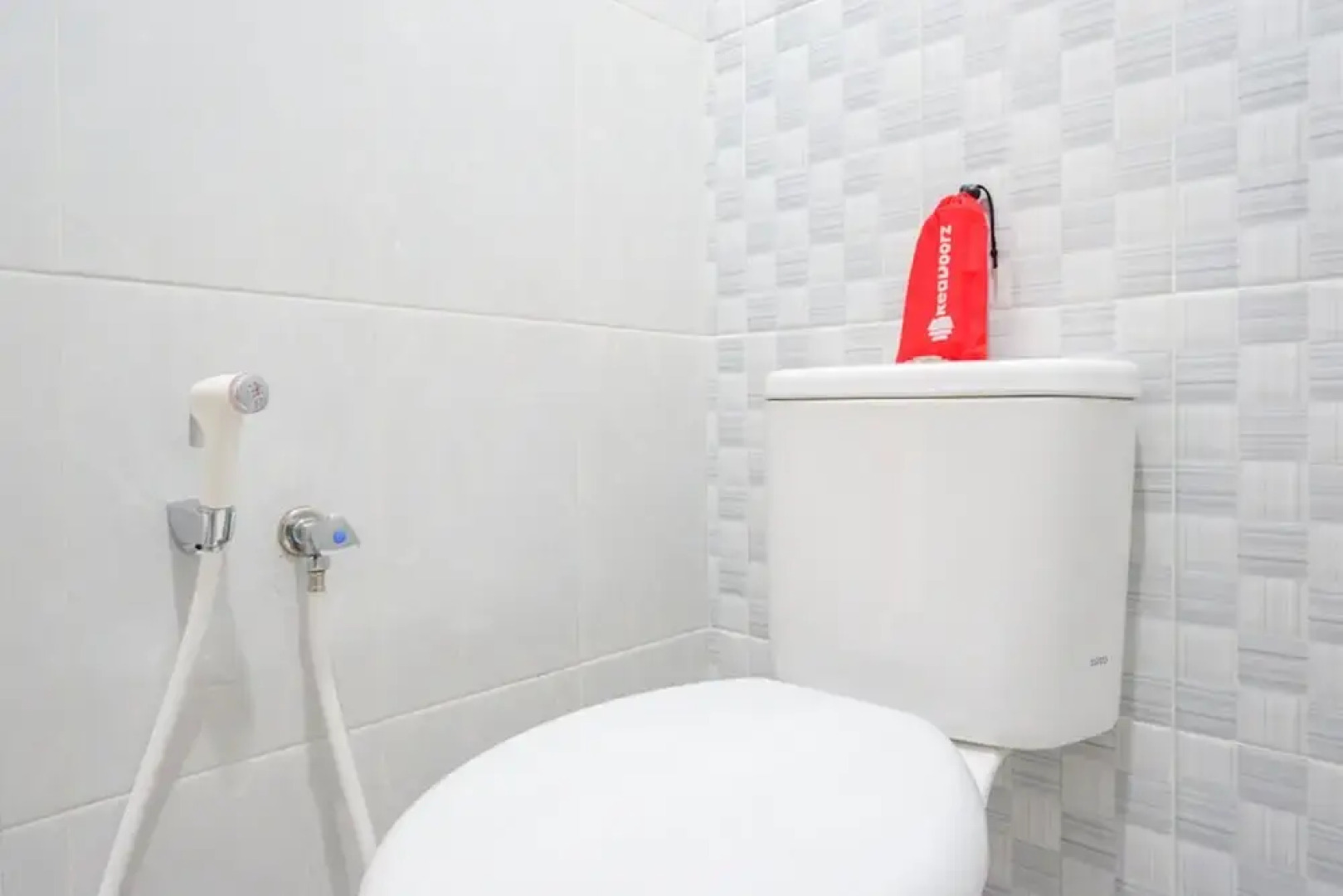 RedDoorz near Pacific Mall Tegal 2