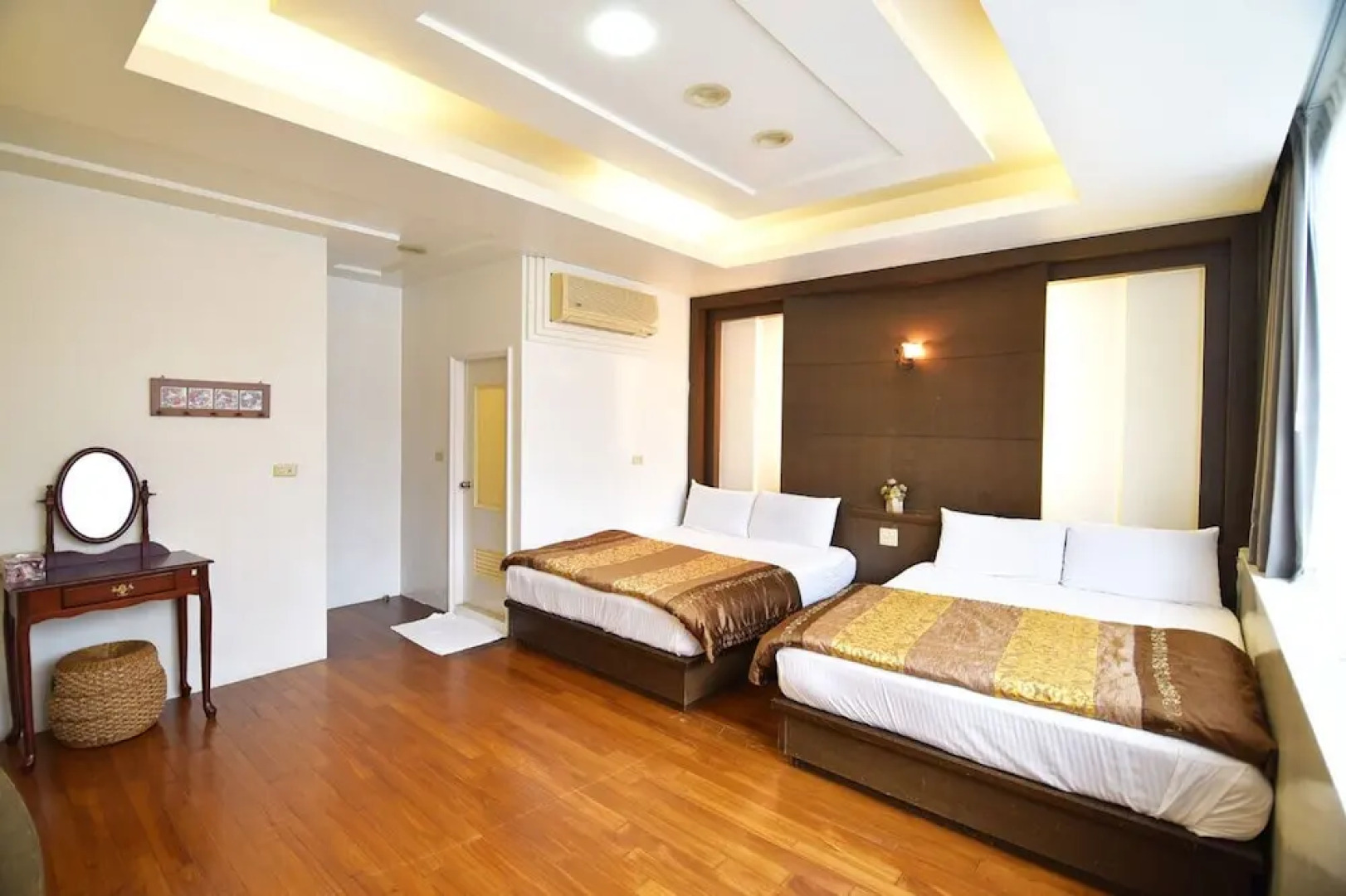 Cold Spring The World B&B