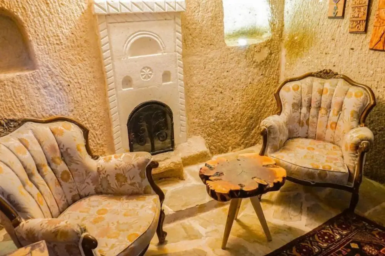 Valley Inn Cave Hotel