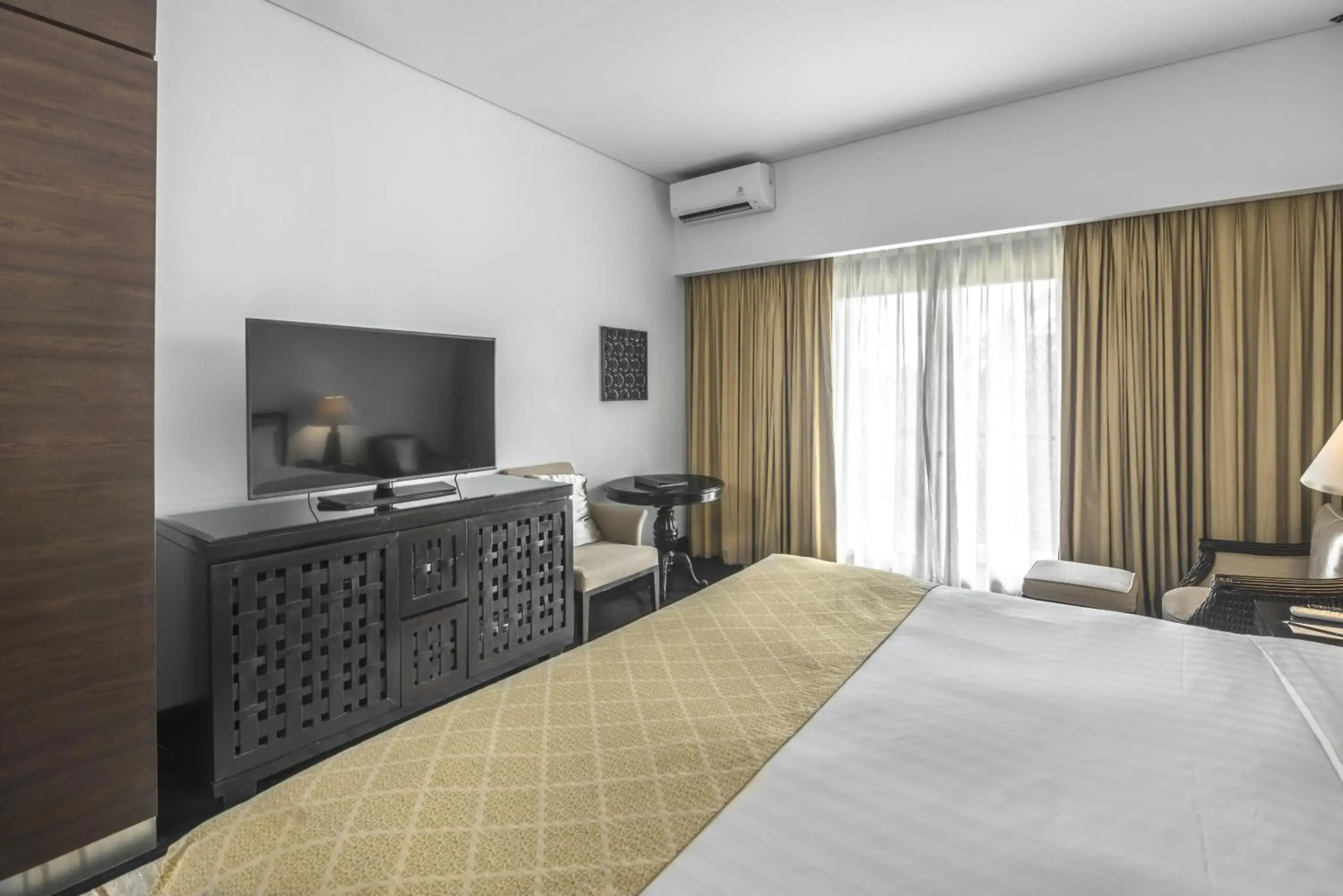 Lido Lake Resort By MNC Hotel