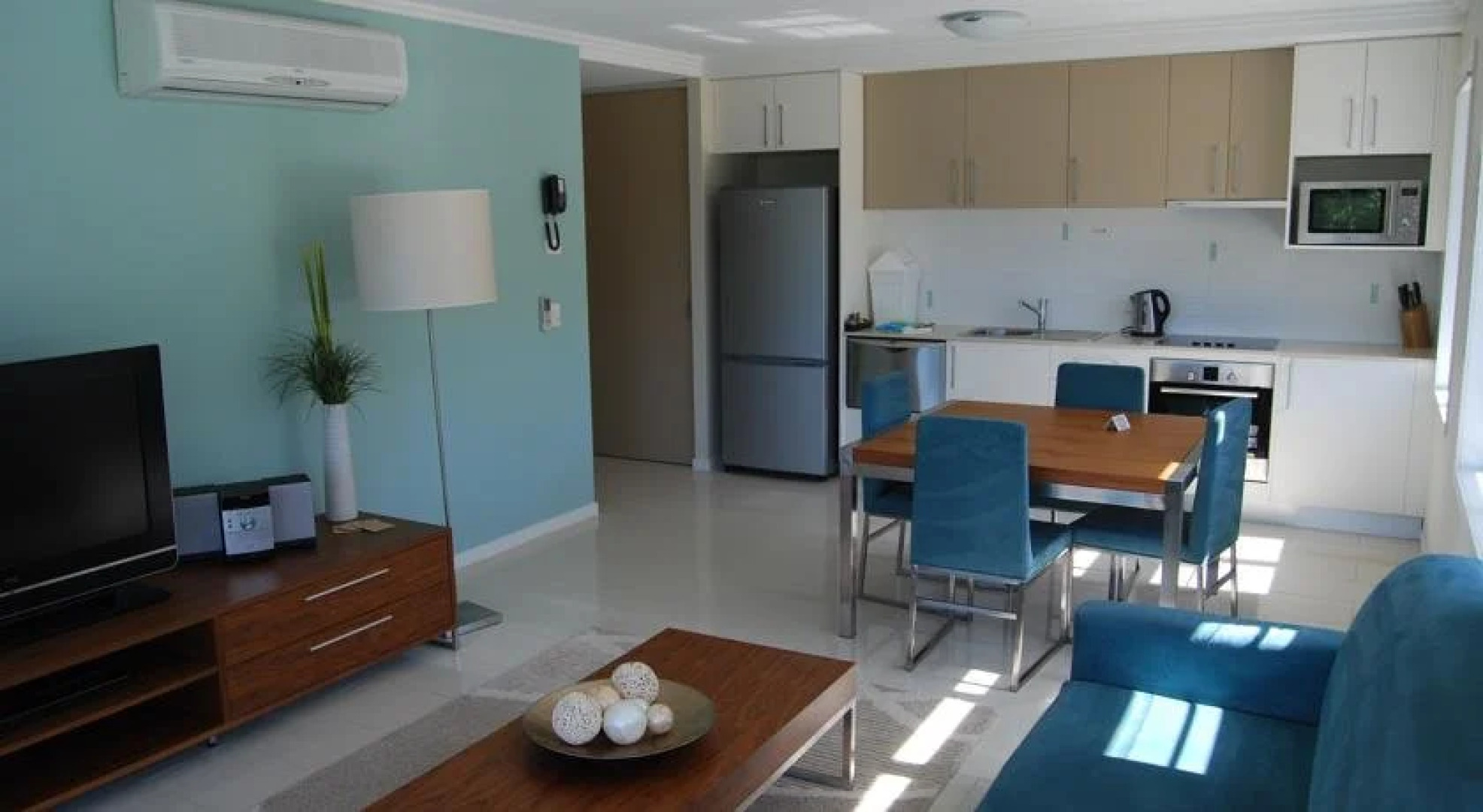 Airlie Summit Apartments