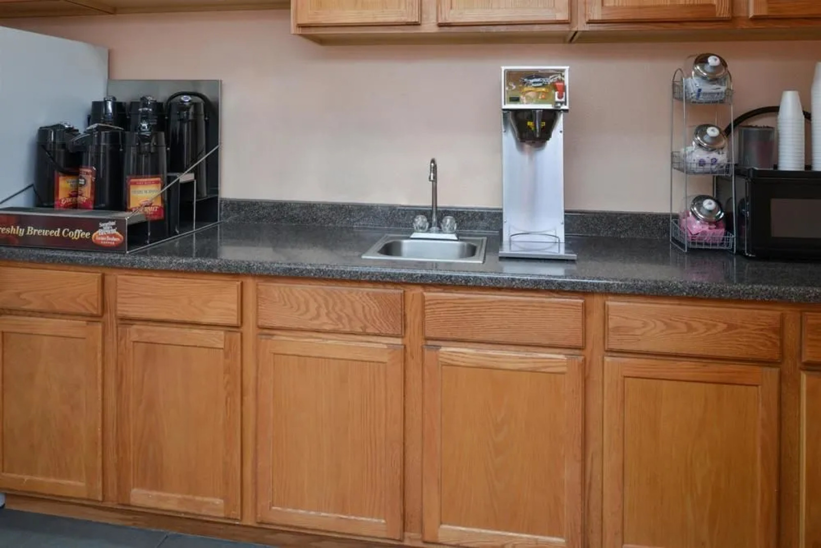 Rodeway Inn & Suites