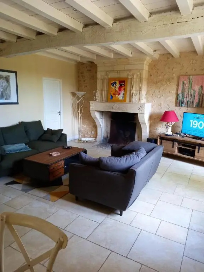 Maison de 2 chambres avec jacuzzi jardin clos et wifi a Saint Ciers de Canesse