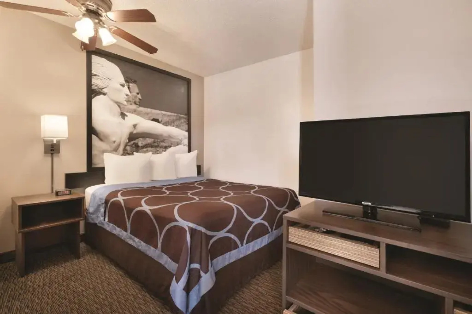 Super 8 Custer/Crazy Horse Area