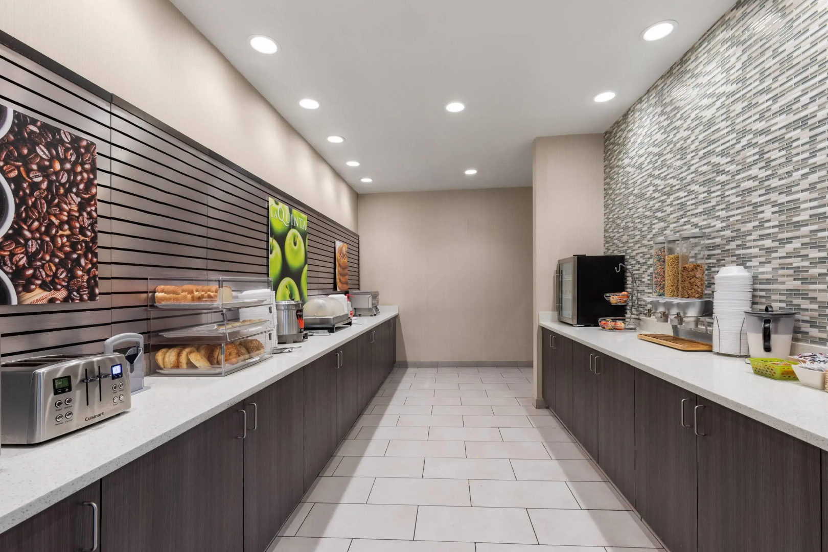 La Quinta Inn & Suites by Wyndham Chattanooga - Lookout Mtn