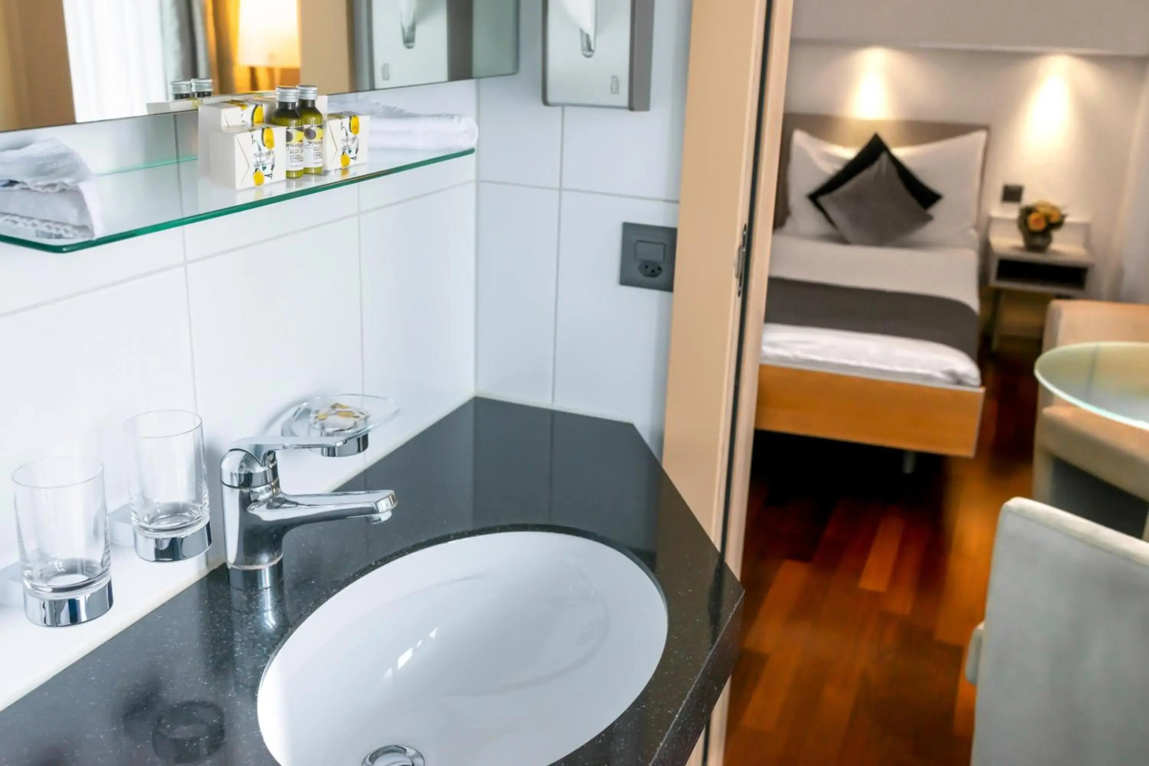 Отель Blue Bay Platinum