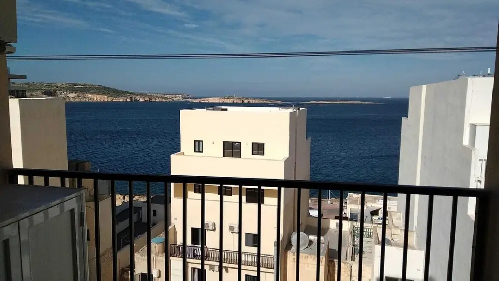 Sea Bliss Penthouse with two terraces enjoying side seaviews by Gatewaysmalta