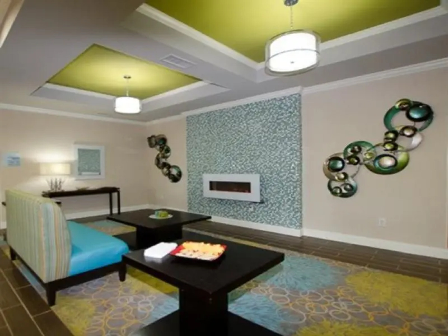 Holiday Inn Express & Suites LaGrange