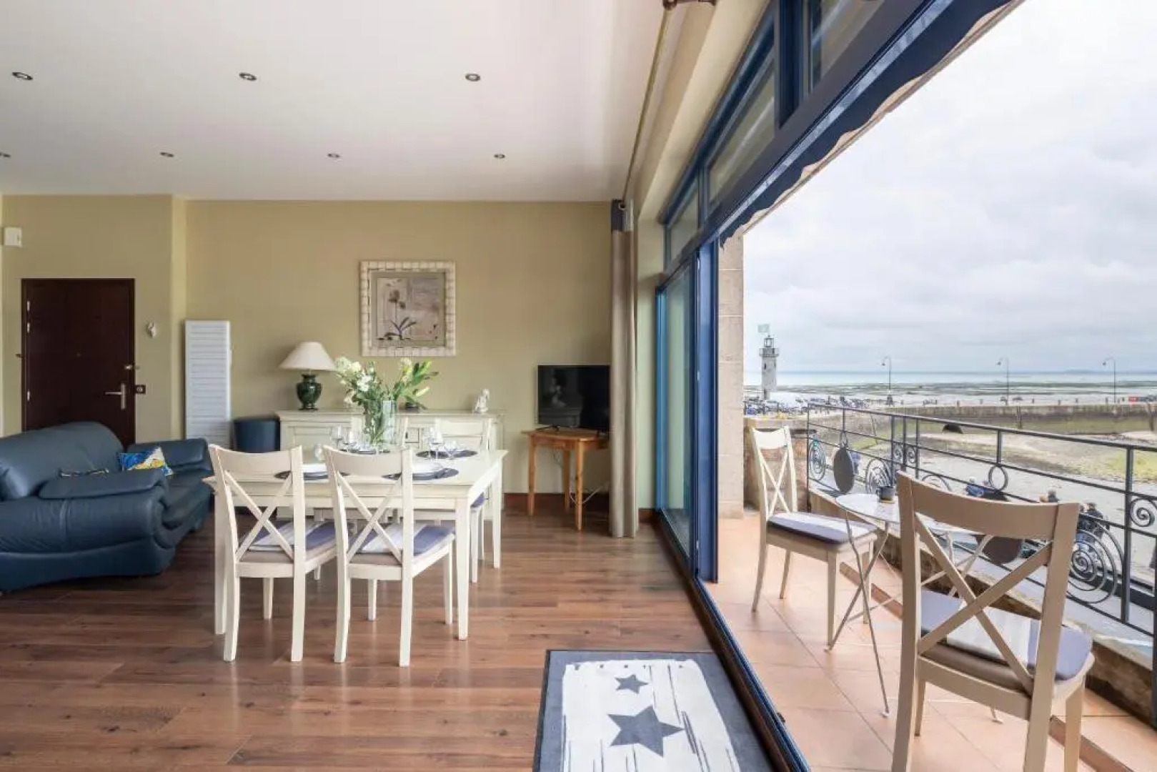 La Bisquine by Cocoonr