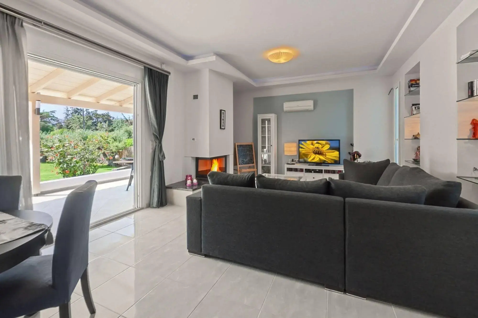 Romantic Evas Cottage