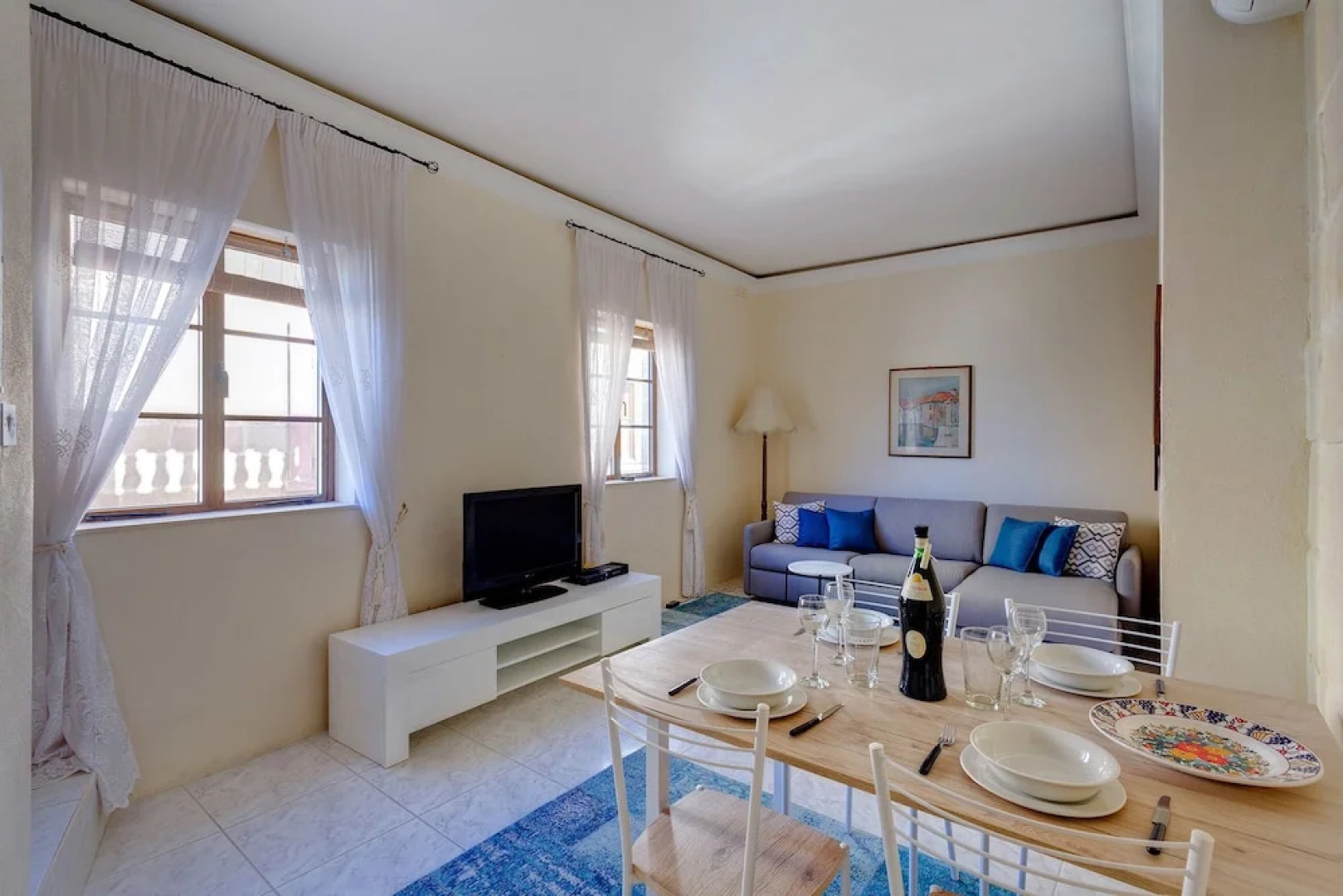 Traditional Maltese Townhouse, Roof Terrace and Views