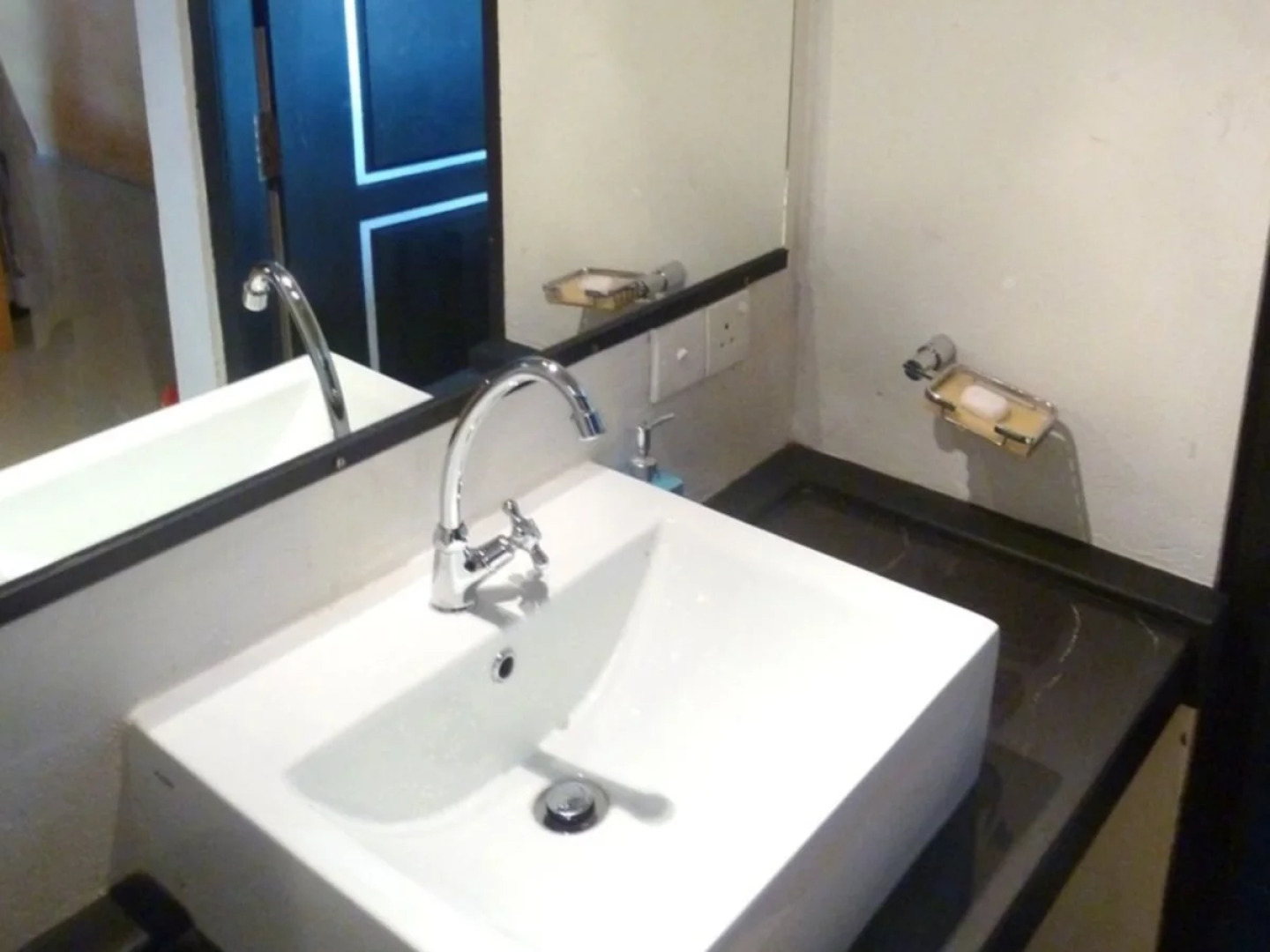 Flower Garden Lake resort