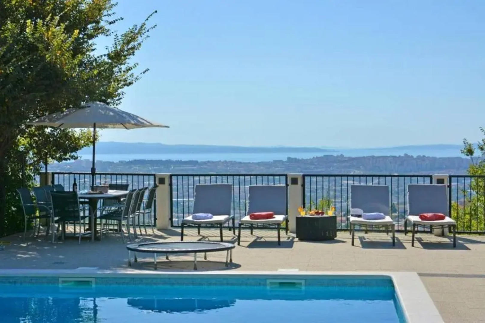 Villa with 4 bedrooms in Solin with wonderful sea view private pool enclosed garden 5 km from the beach