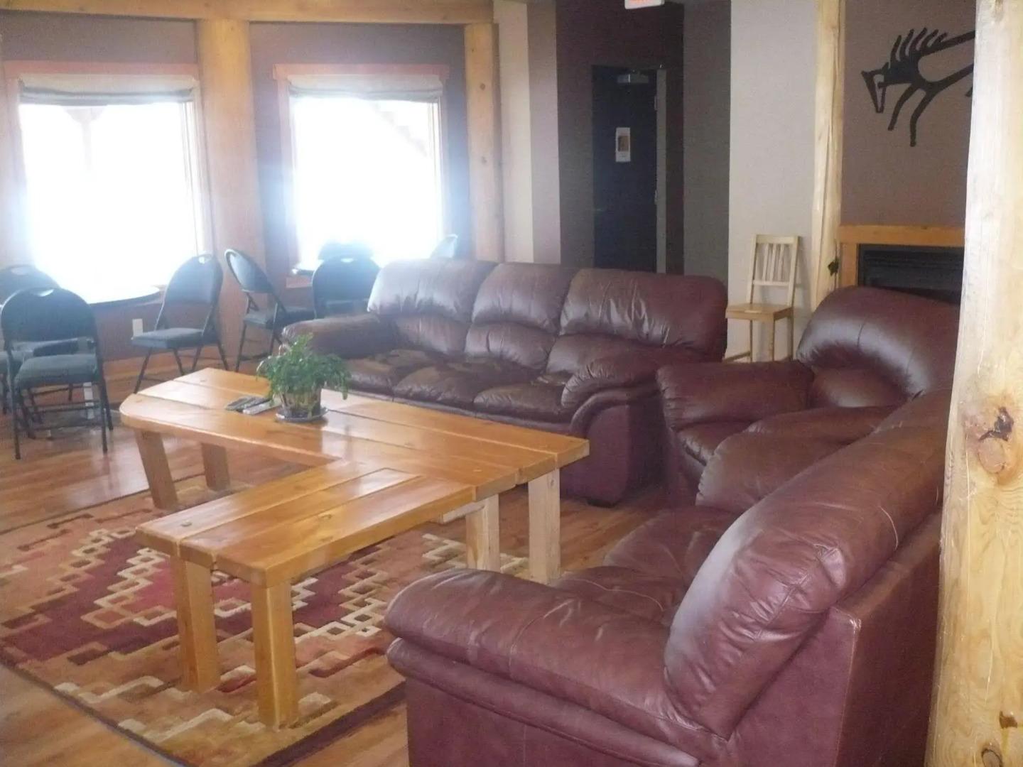 Basecamp Lodge Golden