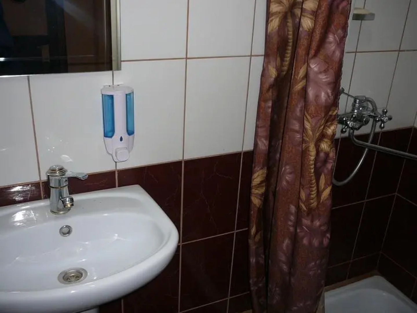 На Весенней