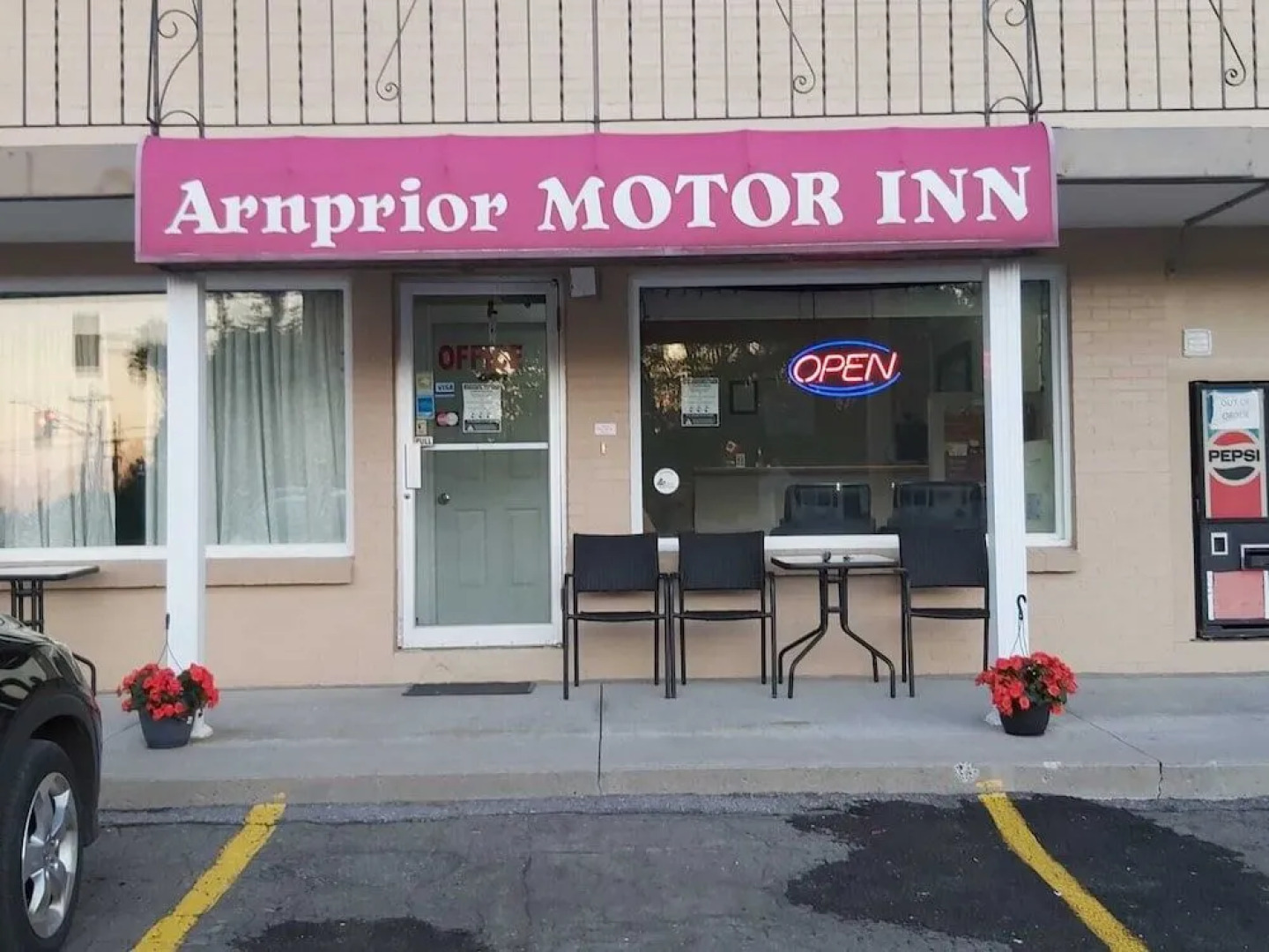 Arnprior Motor Inn