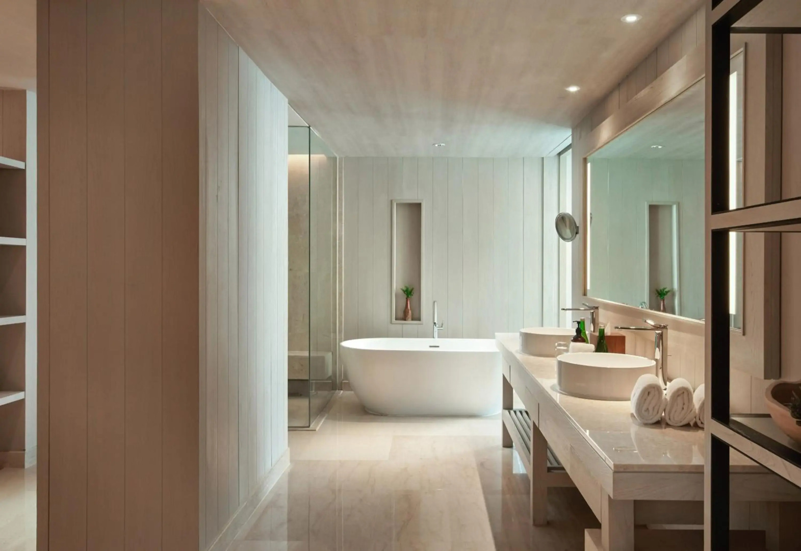 AYANA Komodo Waecicu Beach