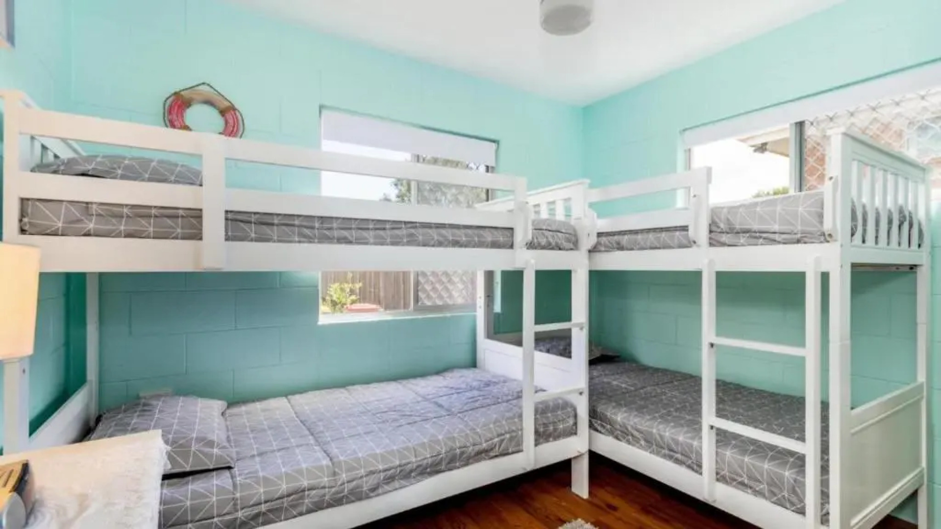 Charm and Comfort in this Ground floor unit with water views! Welsby Pde, Bongaree